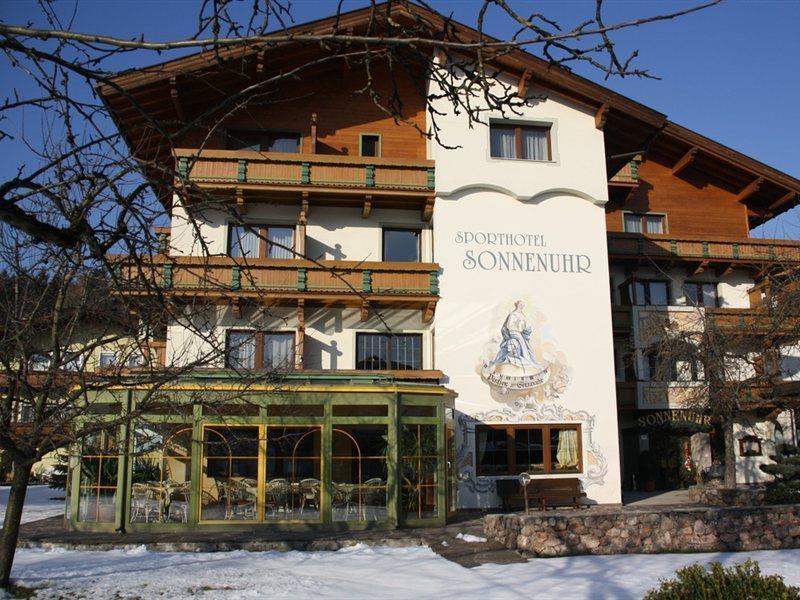 Hotel Sonnenuhr Kramsach Exterior photo
