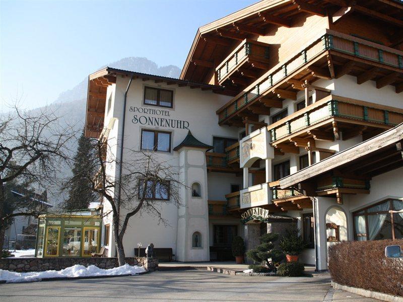 Hotel Sonnenuhr Kramsach Exterior photo