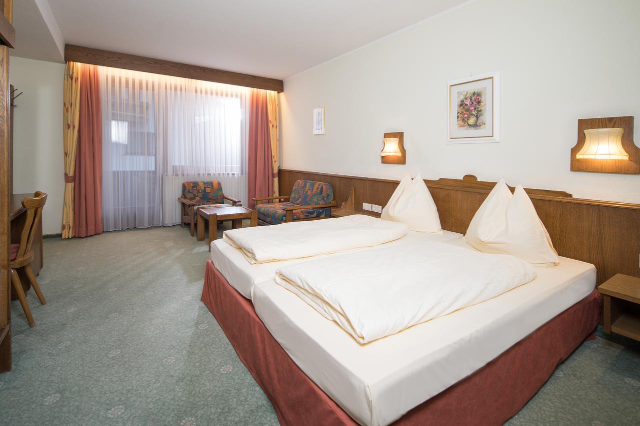 Hotel Sonnenuhr Kramsach Room photo